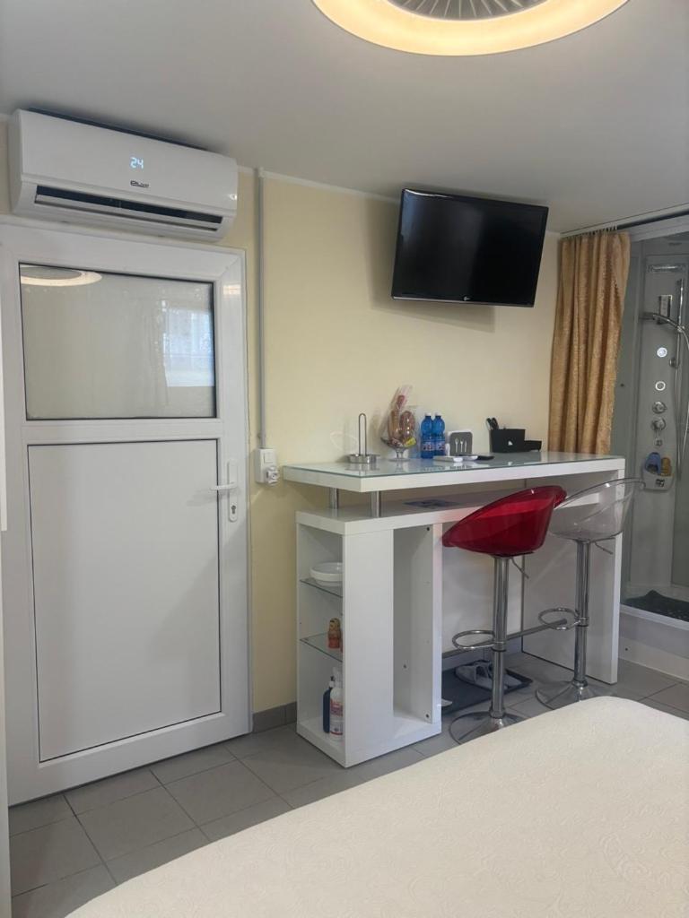 Small Apartments In Lamone المظهر الخارجي الصورة